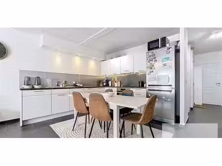 sous option - appartement à vendre à braine-l'alleud avec 3 chambres à coucher