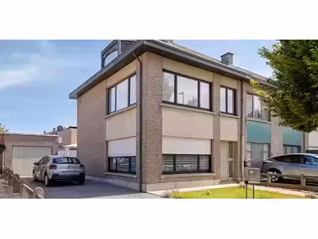 immeuble d'appartements à vendre à erembodegem pour € 375.000 avec 2 chambres à coucher