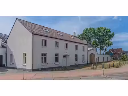 bâtiment commercial à vendre à elen pour € 369.500