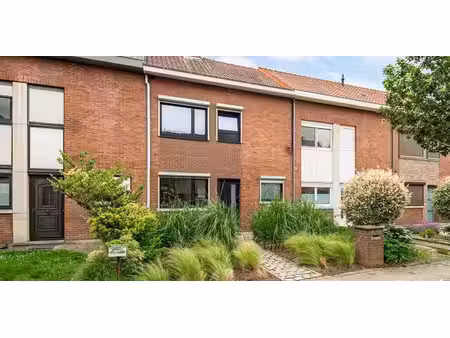 sous option - maison à vendre à wilrijk avec 3 chambres à coucher