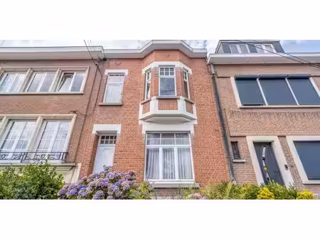 sous option - bel-étage à vendre à braine-l'alleud avec 2 chambres à coucher