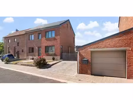 maison à vendre à heers pour € 325.000 avec 4 chambres à coucher