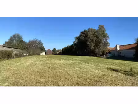 terrain à bâtir à vendre à saint-jean-geest pour € 249.000