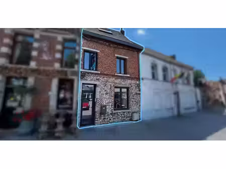 sous option - triplex à vendre à soignies avec 3 chambres à coucher