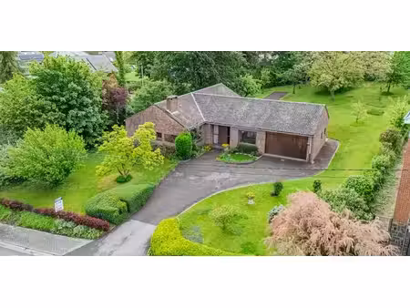 sous option - maison à vendre à waha avec 5 chambres à coucher