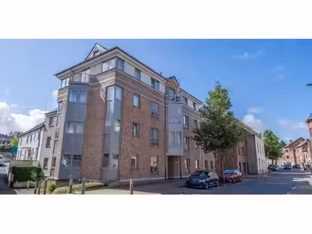 sous option - appartement à vendre à braine-l'alleud avec 2 chambres à coucher