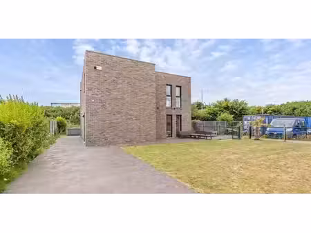 sous option - maison à vendre à ellikom avec 3 chambres à coucher