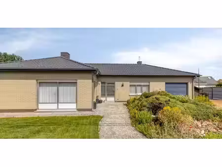 bungalow à vendre à pamel pour € 365.000 avec 3 chambres à coucher