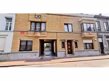 appartement à vendre à leuze pour € 350.000 avec 5 chambres à coucher