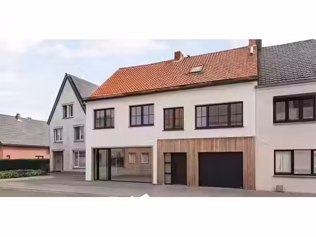 bâtiment commercial à vendre à balen pour € 349.000 avec 3 chambres à coucher