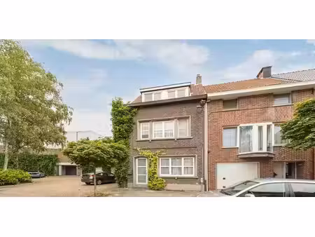 sous option - maison à vendre à merksem avec 4 chambres à coucher
