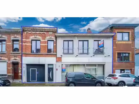 usage mixte à vendre à vottem pour € 400.000 avec 4 chambres à coucher
