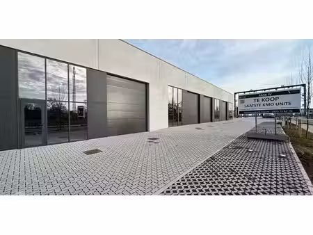 bâtiment d’entreprise à vendre à dentergem pour € 415.000