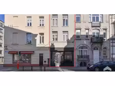 bien commercial à vendre à bruxelles pour € 360.000 avec 2 chambres à coucher