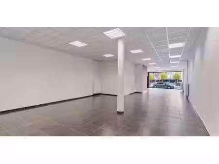 bâtiment commercial à vendre à eeklo pour € 359.000