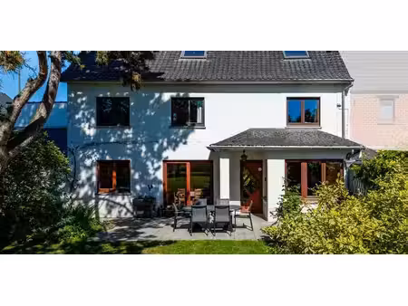sous option - maison à vendre à chastre-villeroux-blanmont avec 3 chambres à coucher