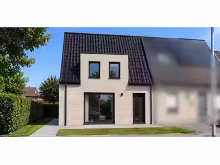 maison à vendre à rotem pour € 420.000 avec 3 chambres à coucher