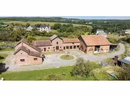 ferme à vendre à agimont pour € 415.000 avec 2 chambres à coucher