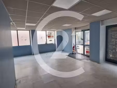 boutique 60 m² valence