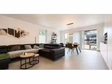 app. rez-de-chaussée à louer à hoeselt pour € 950 avec 2 chambres à coucher