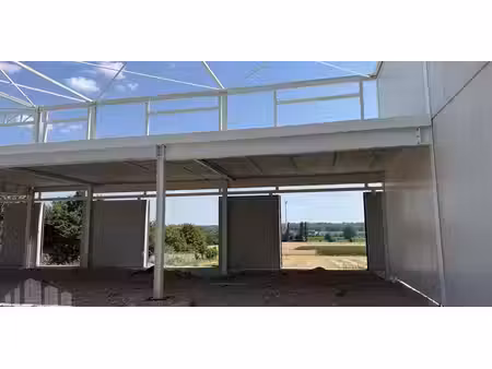 bâtiment d’entreprise à vendre à lot pour € 999.000