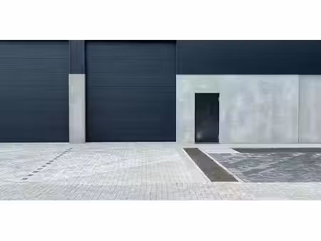 bâtiment d’entreprise à louer à achel pour € 995