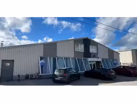 bâtiment d’entreprise à louer à kortessem pour € 1.950