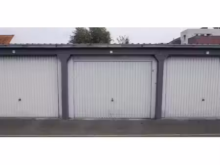 sous option - garage à louer à sint-kruis
