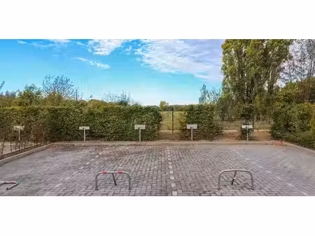 place de stationnement à louer à zwijnaarde pour € 70