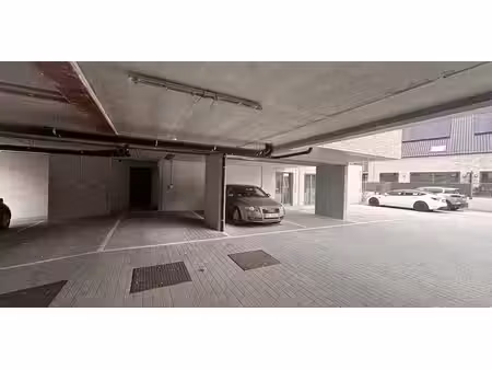 place de stationnement à louer à houthulst pour € 40