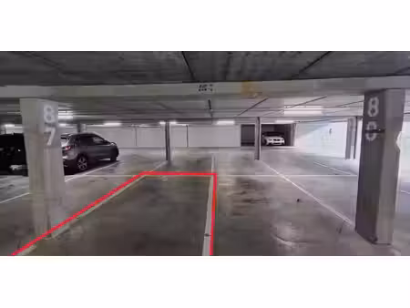 garage en sous-sol à louer à tournai pour € 80