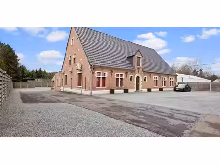 bien commercial à vendre à grobbendonk pour € 998.000 avec 8 chambres à coucher