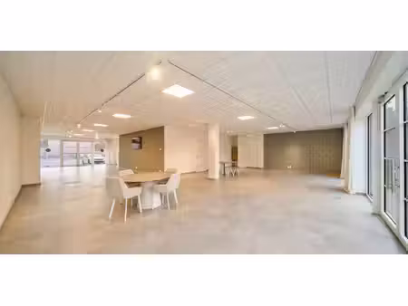 bien commercial à louer à jabbeke pour € 2.000