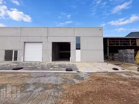 bâtiment d’entreprise à louer à kampenhout pour € 2.300