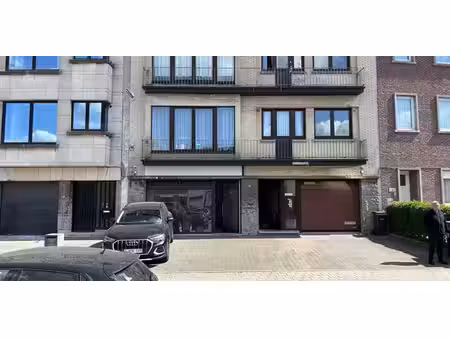 bien commercial à louer à mortsel pour € 975