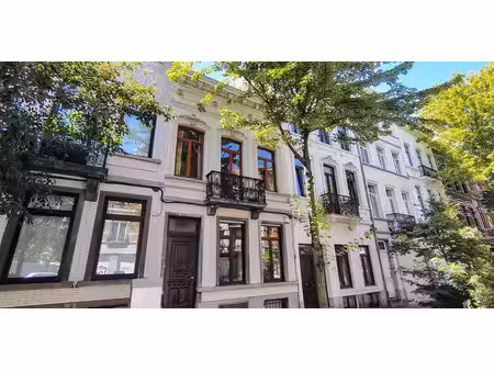 maison à louer à schaerbeek pour € 2.500 avec 4 chambres à coucher