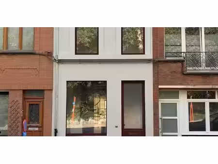 maison deux facades à louer à sint-amandsberg pour € 2.320 avec 4 chambres à coucher