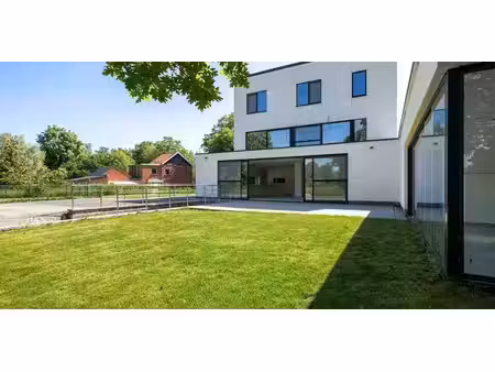 usage mixte à vendre à wimmertingen pour € 899.000 avec 3 chambres à coucher