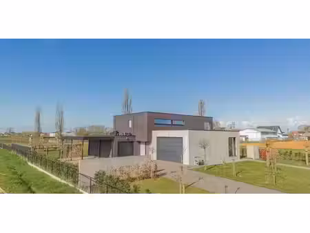 sous option - maison à vendre à leest avec 4 chambres à coucher