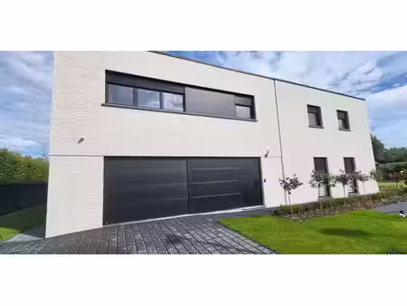 villa à vendre à heist-op-den-berg pour € 995.000 avec 3 chambres à coucher