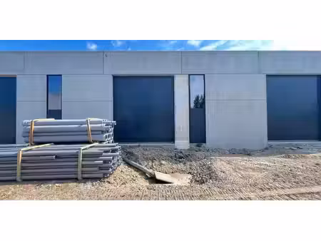 bâtiment d’entreprise à louer à berlare pour € 1.000