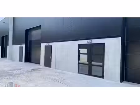 bâtiment d’entreprise à louer à buggenhout pour € 1.970