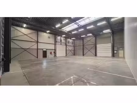 bâtiment d’entreprise à louer à heist-op-den-berg pour € 1.975