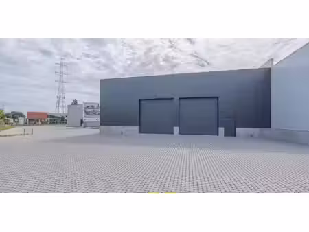 bâtiment d’entreprise à vendre à maaseik pour € 923.000
