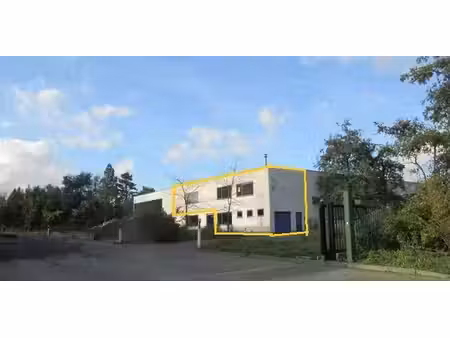 bâtiment d’entreprise à louer à mouscron pour € 980