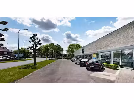 bâtiment d’entreprise à louer à tielt pour € 1.977