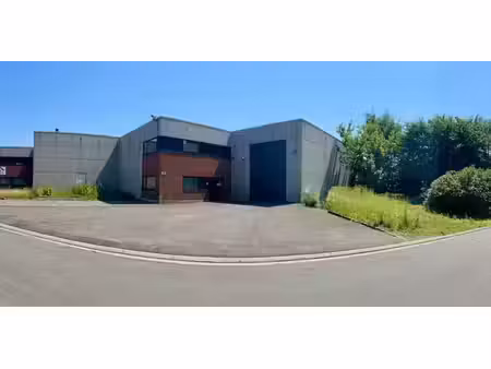 bâtiment d’entreprise à louer à froyennes pour € 2.500