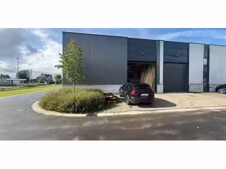 bâtiment d’entreprise à louer à wielsbeke pour € 945