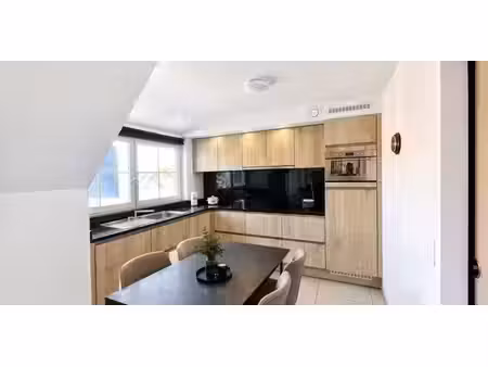 appartement à louer à pittem pour € 900 avec 3 chambres à coucher