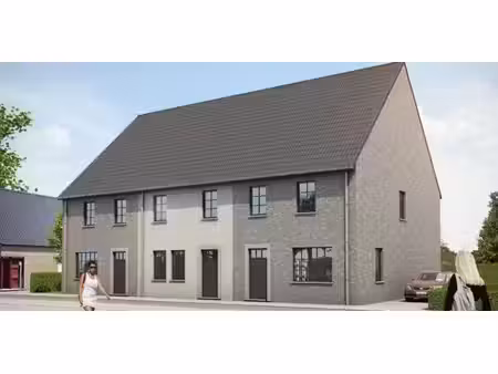 woningen met 4 slpk + achterliggende garage